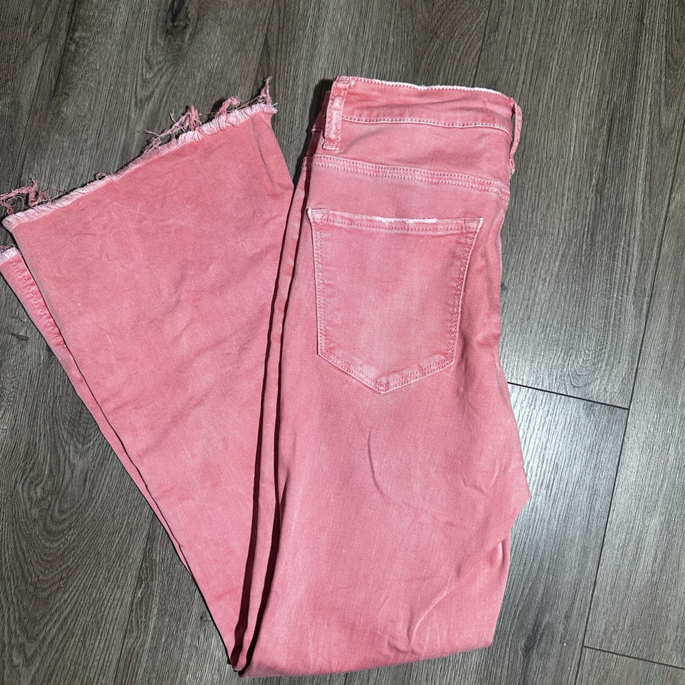 Women's Pink Wide-Leg Flare Jeans with Frayed Hem - Picture 3 of 16